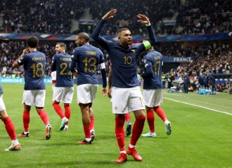Tiền đạo Olivier Giroud muốn giúp Pháp đoạt cúp Euro. Đội hình của Những chú gà trống Goloa